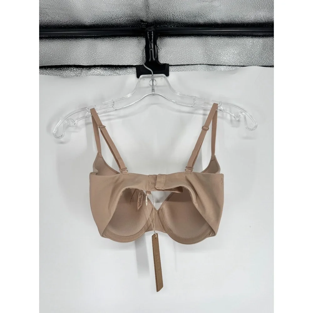 SKIMS Fits Everybody T Shirt Bra Womens Size 32DD Mica Tan Padded Underwired